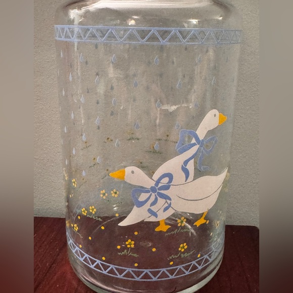 Vintage "Ribbon Geese" Large Glass Kitchen Canister with Lid - Picture 2 of 5